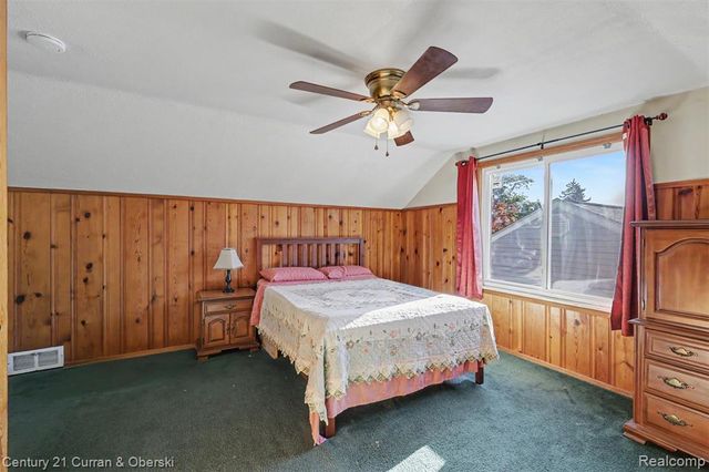 14991 College Avenue, Allen Park, MI 48101