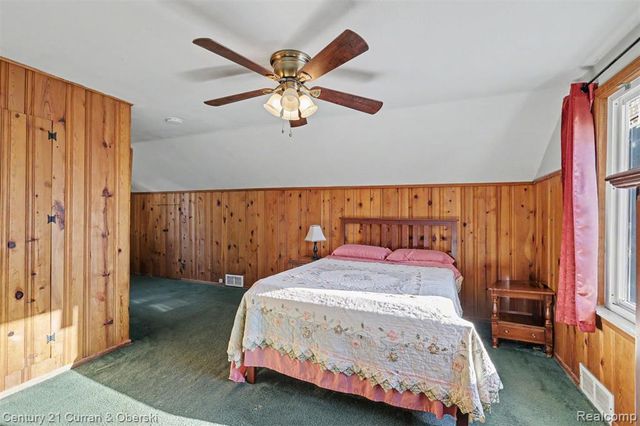 14991 College Avenue, Allen Park, MI 48101