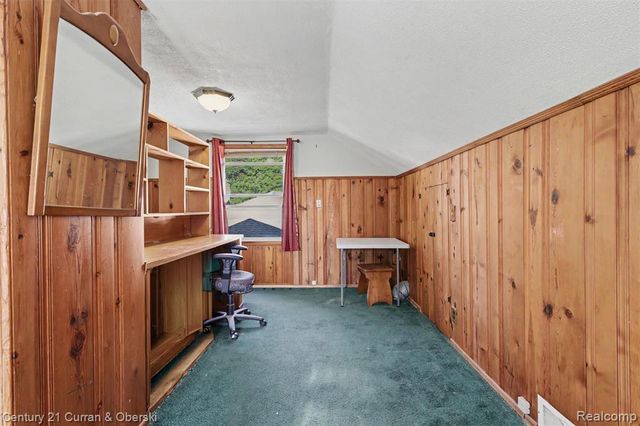 14991 College Avenue, Allen Park, MI 48101