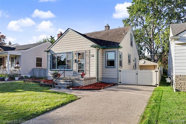 14991 College Avenue, Allen Park, MI 48101