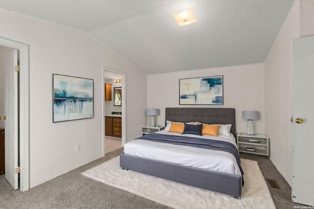 182 AUSTIN LN, Lakehills, TX 78063