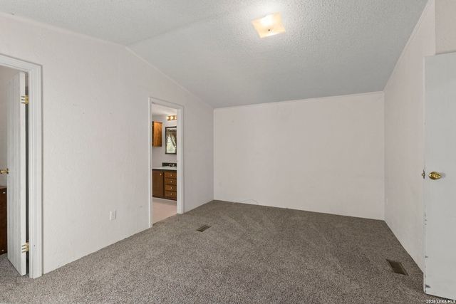 182 AUSTIN LN, Lakehills, TX 78063