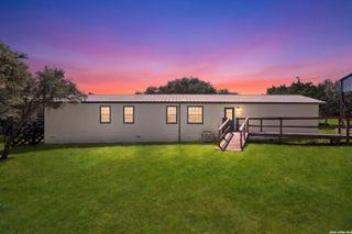 182 AUSTIN LN, Lakehills, TX 78063