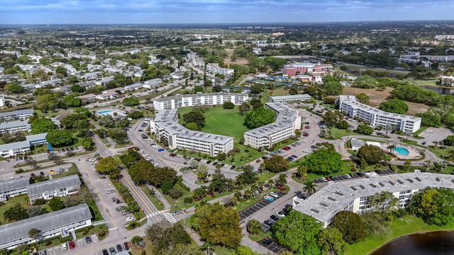 297 Farnham M, Deerfield Beach, FL 33442