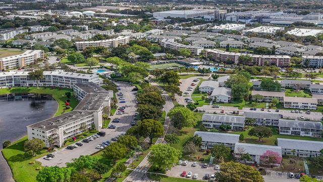 297 Farnham M, Deerfield Beach, FL 33442