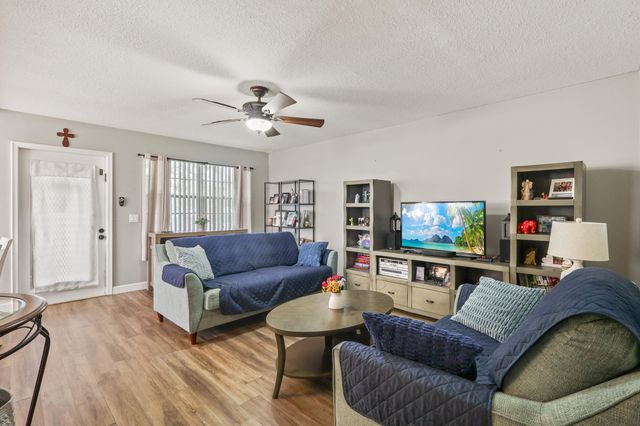 297 Farnham M, Deerfield Beach, FL 33442