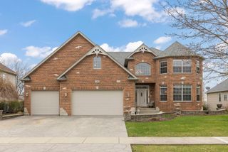 13452 SKYLINE Drive, Plainfield, IL 60585