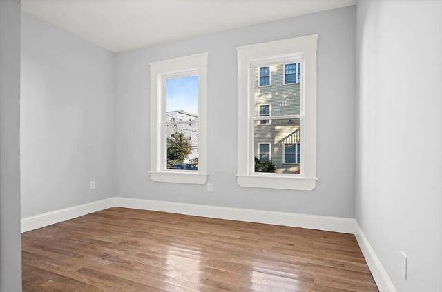 10 Sutton St, Boston, MA 02126