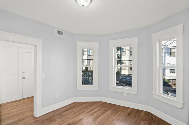 10 Sutton St, Boston, MA 02126