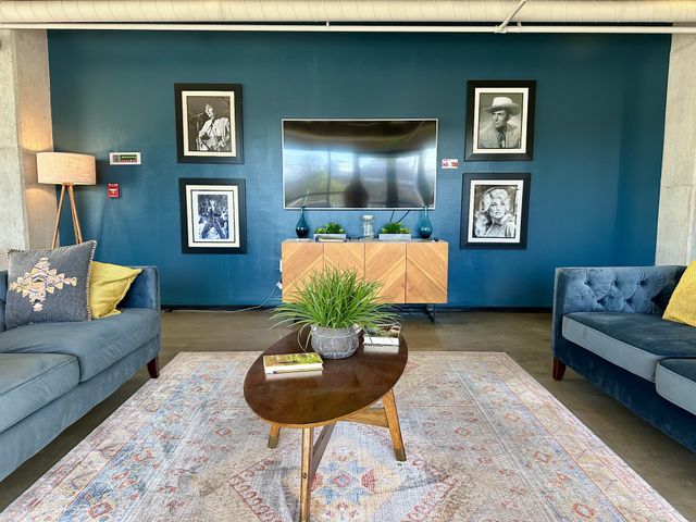 1900 12th Ave S Apt 420, Nashville, TN 37203