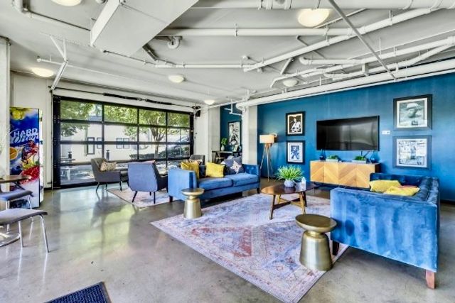 1900 12th Ave S Apt 420, Nashville, TN 37203