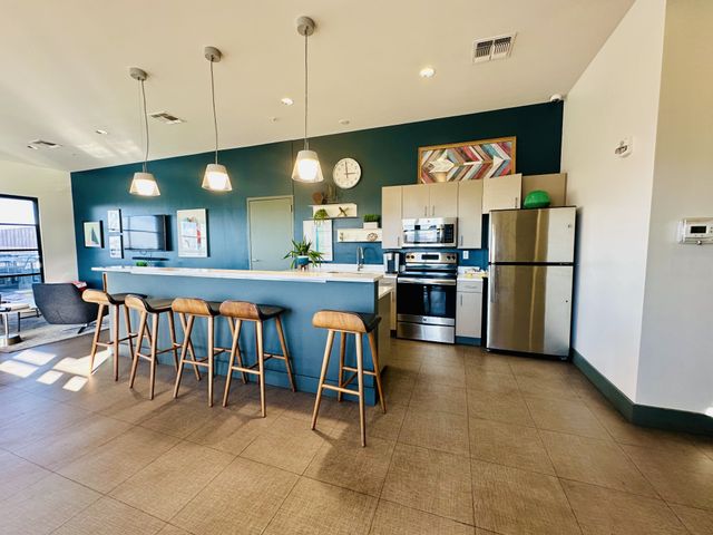 1900 12th Ave S Apt 420, Nashville, TN 37203