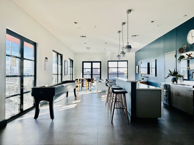 1900 12th Ave S Apt 420, Nashville, TN 37203