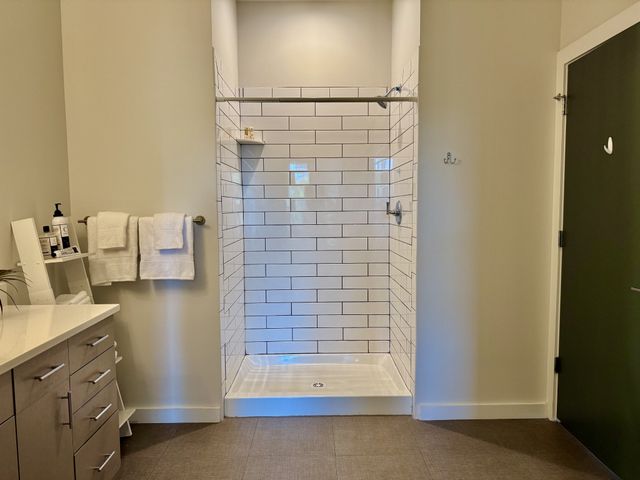 1900 12th Ave S Apt 420, Nashville, TN 37203