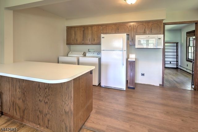 114 Amwell Rd, East Amwell Twp., NJ 08822