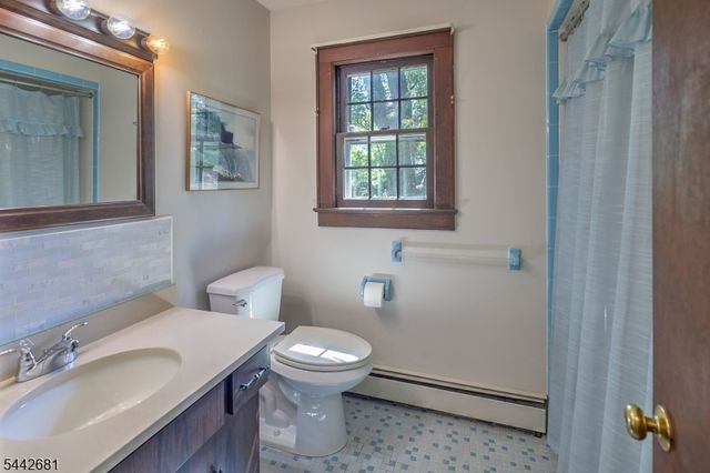 114 Amwell Rd, East Amwell Twp., NJ 08822