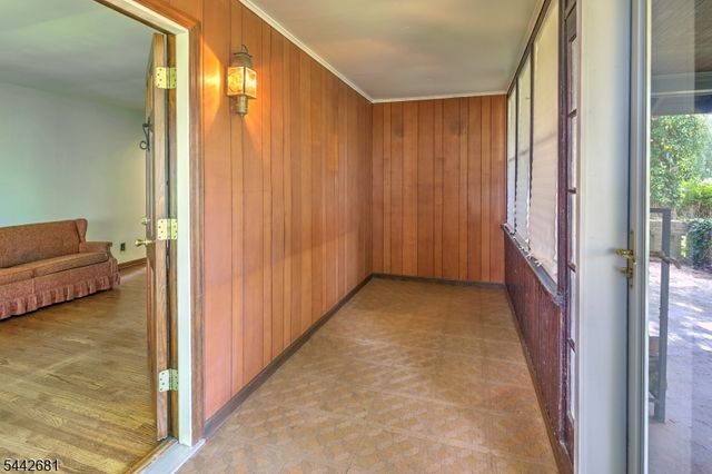 114 Amwell Rd, East Amwell Twp., NJ 08822