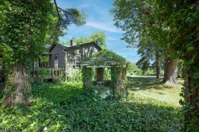 114 Amwell Rd, East Amwell Twp., NJ 08822