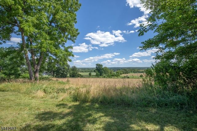 114 Amwell Rd, East Amwell Twp., NJ 08822