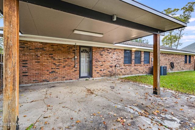 104 Polaris Drive, Lafayette, LA 70501