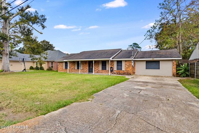 104 Polaris Drive, Lafayette, LA 70501