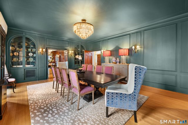 91 Algonquin Road, Fairfield, CT 06825