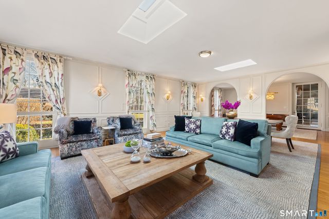 91 Algonquin Road, Fairfield, CT 06825