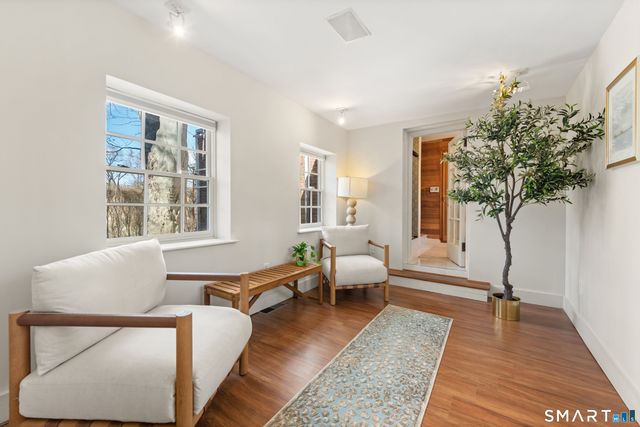 91 Algonquin Road, Fairfield, CT 06825