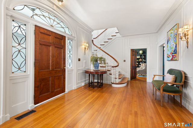 91 Algonquin Road, Fairfield, CT 06825