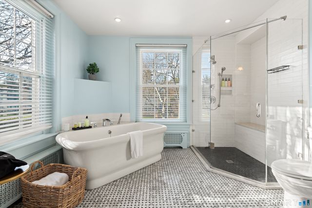 91 Algonquin Road, Fairfield, CT 06825