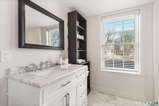 91 Algonquin Road, Fairfield, CT 06825