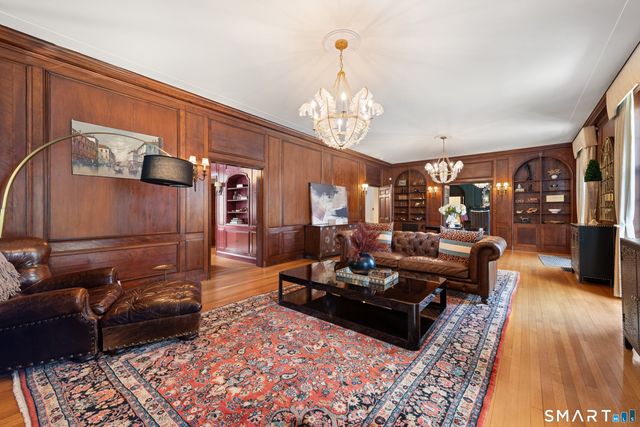 91 Algonquin Road, Fairfield, CT 06825