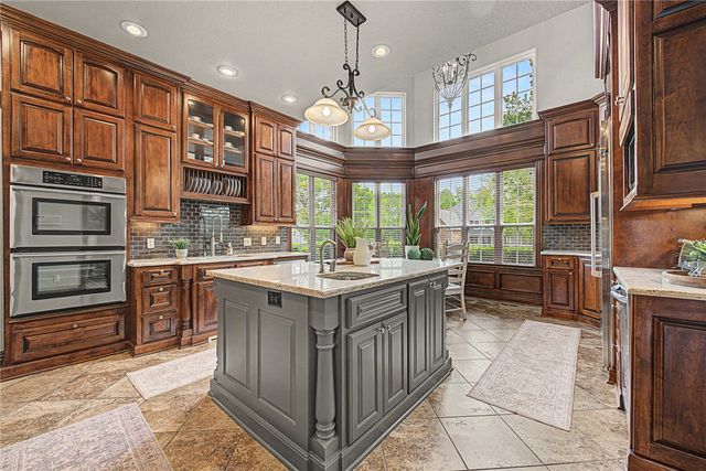 1816 S 27th Place, Rogers, AR 72758
