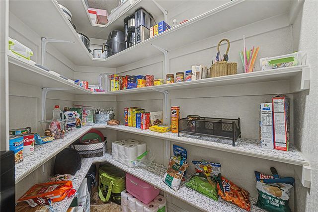 1816 S 27th Place, Rogers, AR 72758