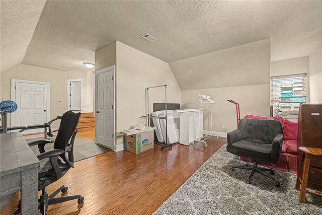 1816 S 27th Place, Rogers, AR 72758