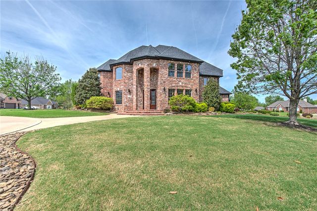 1816 S 27th Place, Rogers, AR 72758