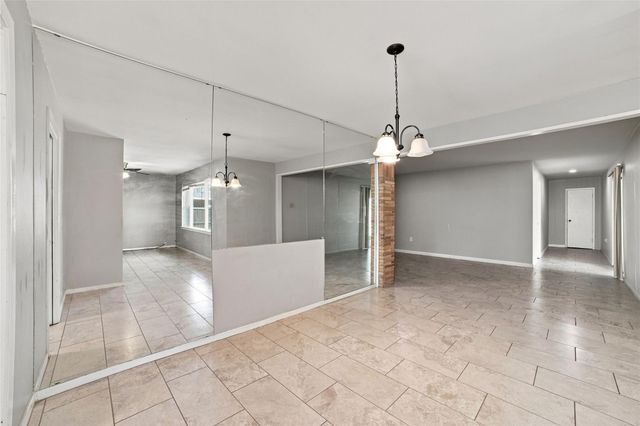5719 Turtle Creek Road, Houston, TX 77017
