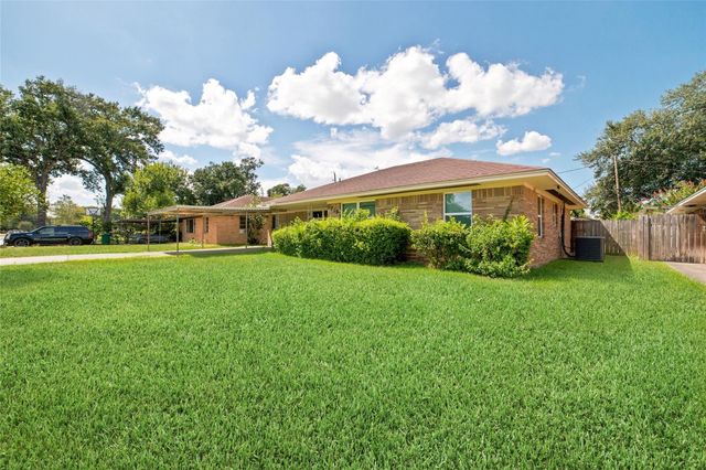 5719 Turtle Creek Road, Houston, TX 77017