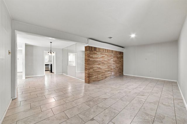 5719 Turtle Creek Road, Houston, TX 77017