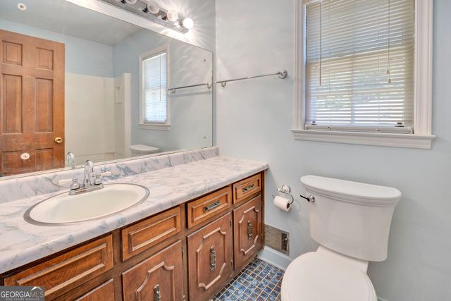 1777 Hickory Street SE, Conyers, GA 30013