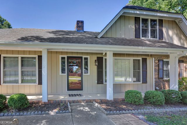 1777 Hickory Street SE, Conyers, GA 30013