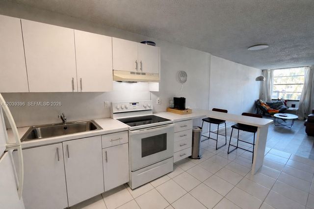 710 Washington Ave 319, Miami Beach, FL 33139