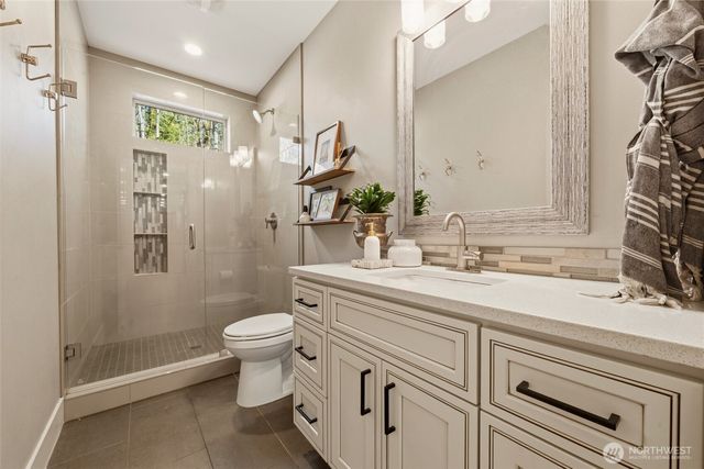 21215 E Lost Lake Road, Snohomish, WA 98296