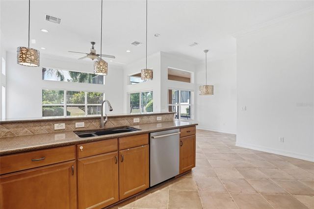 5042 SANDY BROOK CIRCLE, Wimauma, FL 33598