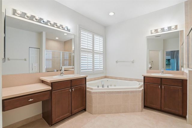 5042 SANDY BROOK CIRCLE, Wimauma, FL 33598