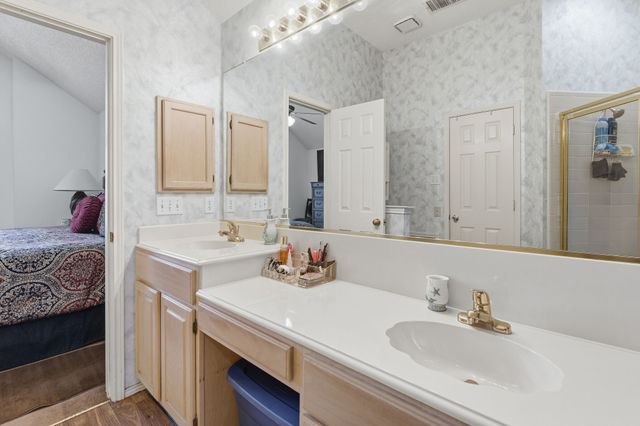 1610 Post Oak Drive, Rowlett, TX 75089