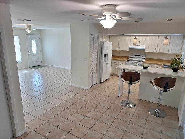 1365 19th Avenue SW, Vero Beach, FL 32962