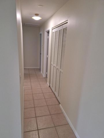 1365 19th Avenue SW, Vero Beach, FL 32962