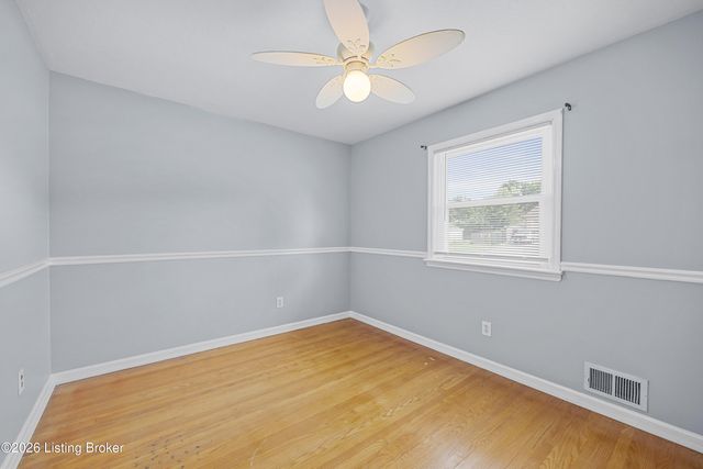 6908 Ledgerock Rd, Louisville, KY 40219