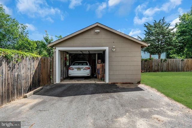 414 BENTLEY AVE, Beverly, NJ 08010